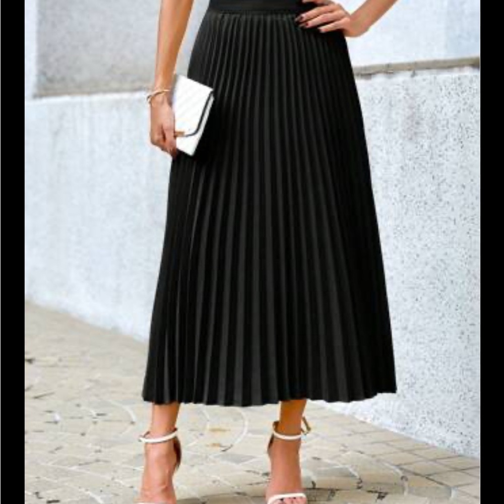 SHEIN Black A-Line Pleated Midi Skirt